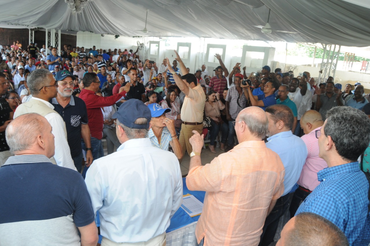 Hipólito dice que mujeres y jóvenes serán mayoría en su gobierno