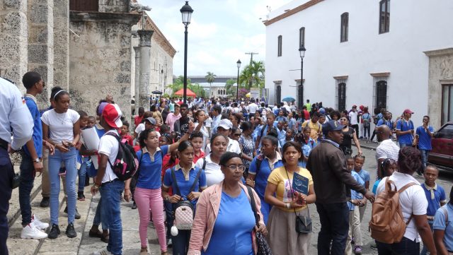 Se incrementa la presencia de visitantes a la Feria Internacional del Libro 2019