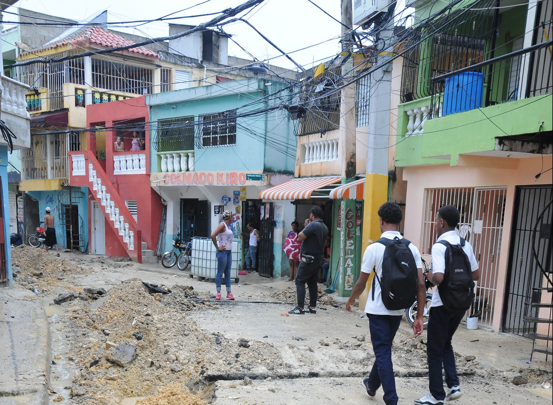 Residentes de la calle 35 en Cristo Rey sin agua desde hace más de 15 días