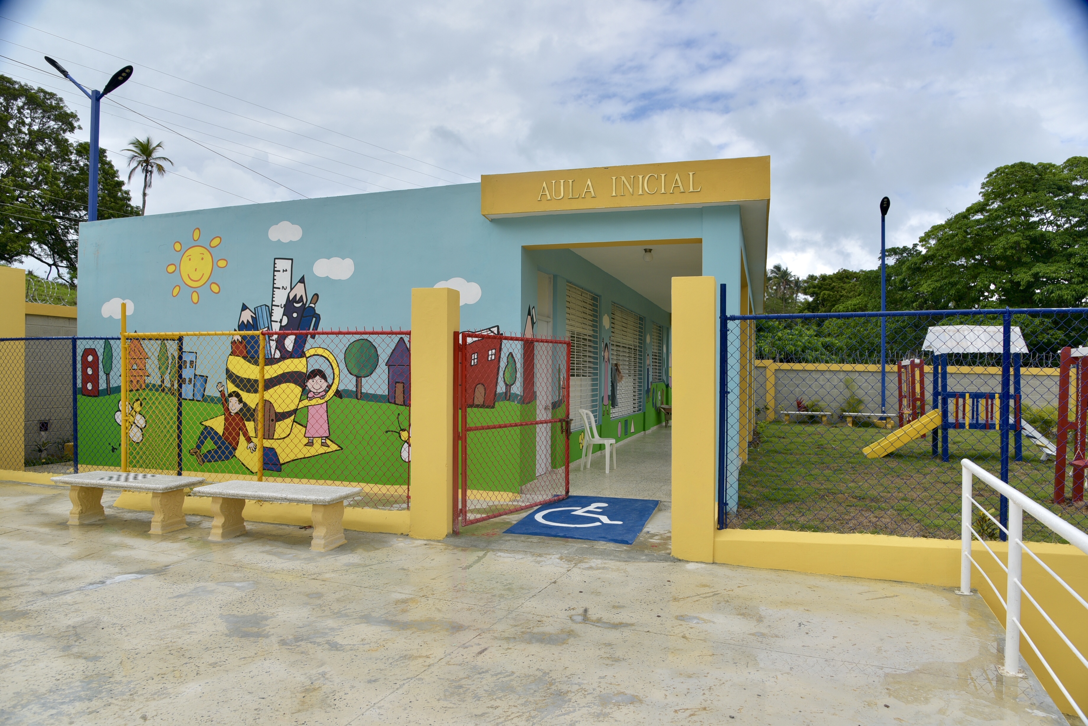 Presidente Danilo Medina entrega tres centros educativos en El Seibo