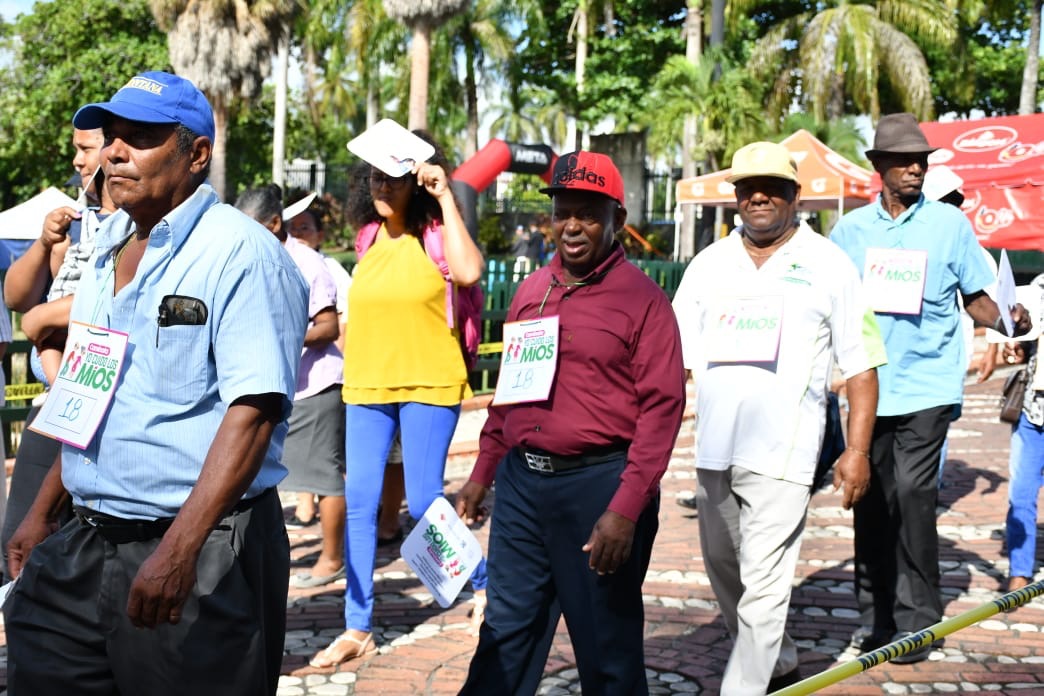 Adultos mayores toman las calles reclamando sus derechos