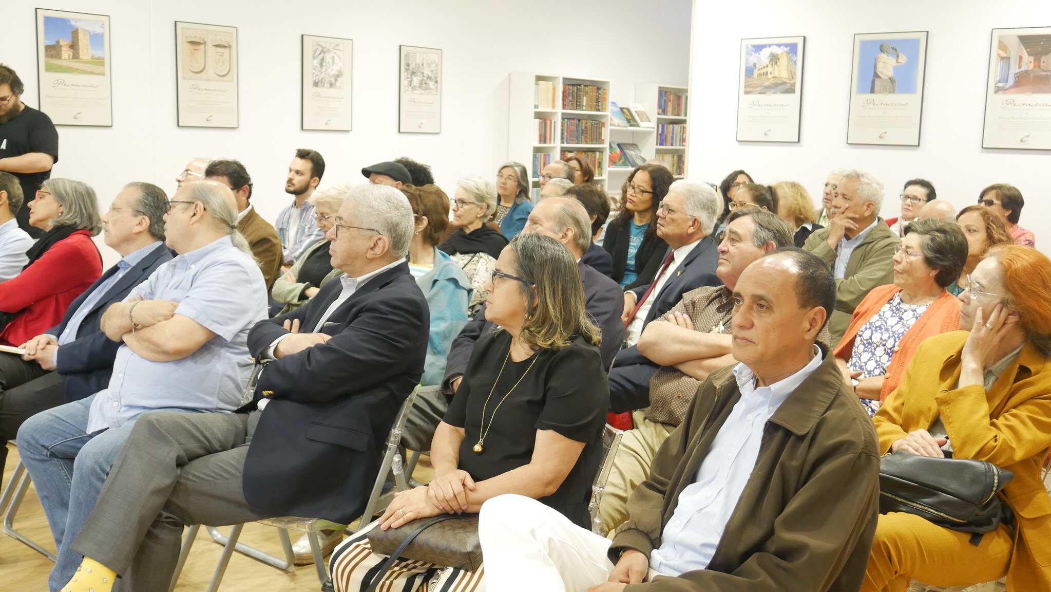 Así defendió Juan Luis Cebrián la trayectoria democrática de Juan Bosch