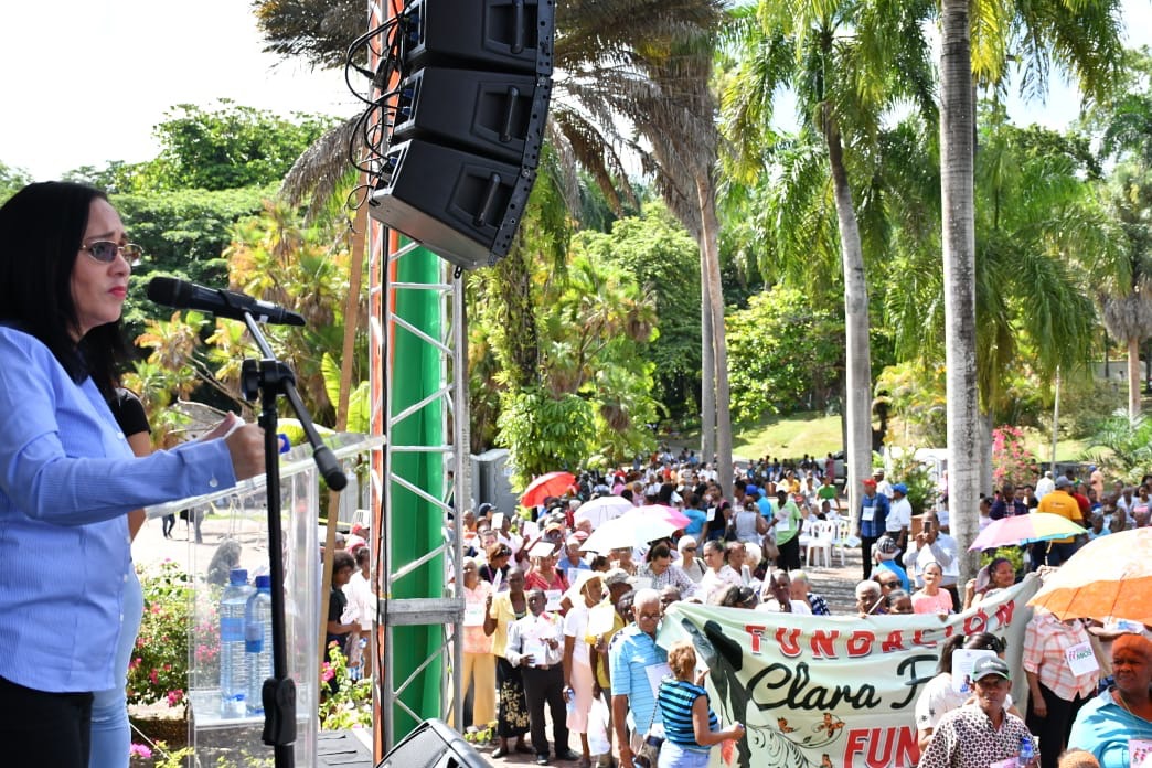 Adultos mayores toman las calles reclamando sus derechos