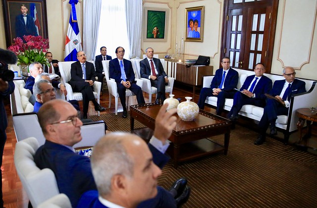 Gobierno discute sus planes para Pedernales