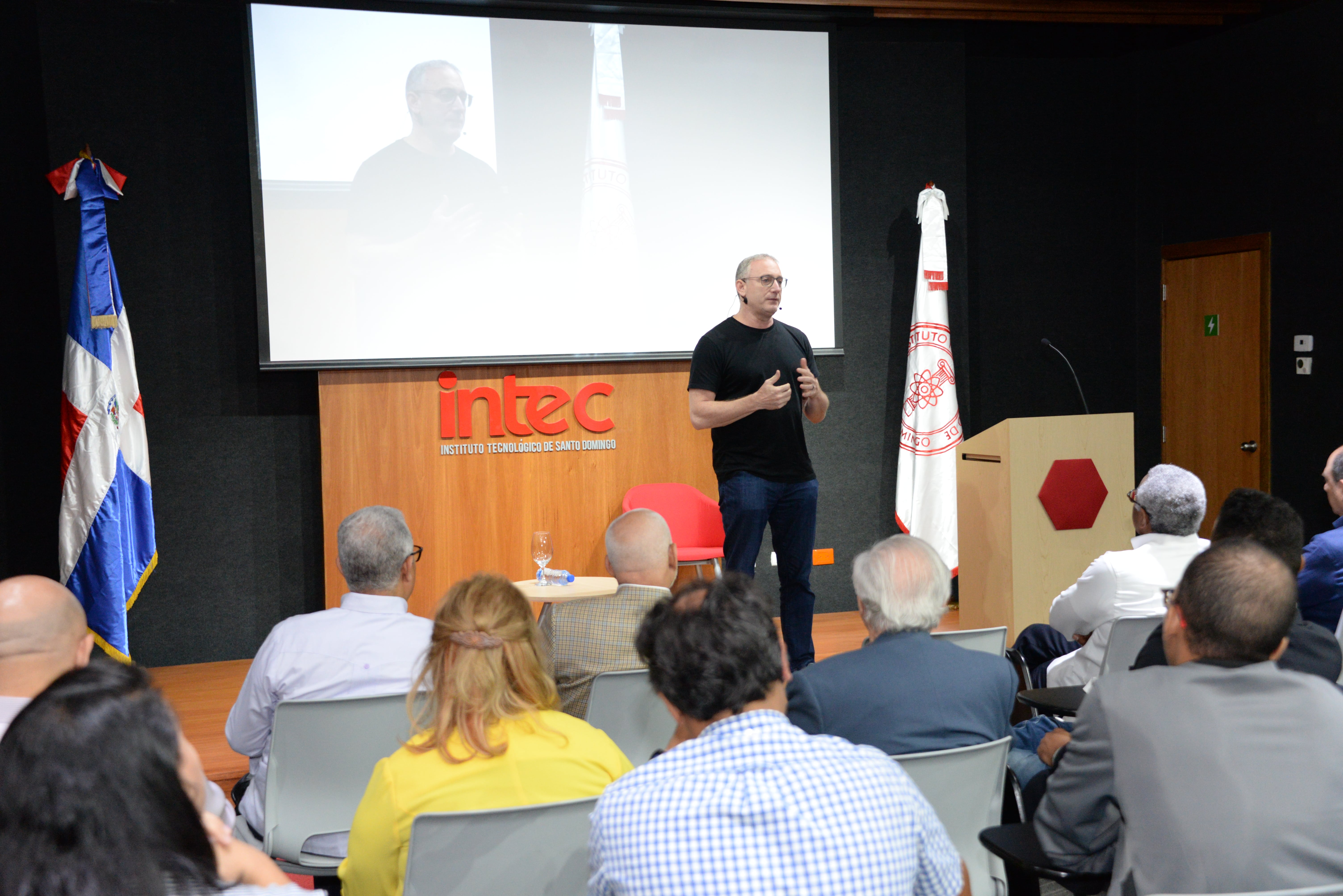 Fundador y CEO de WAZE dicta conferencia en el INTEC sobre cómo crear proyectos tecnológicos