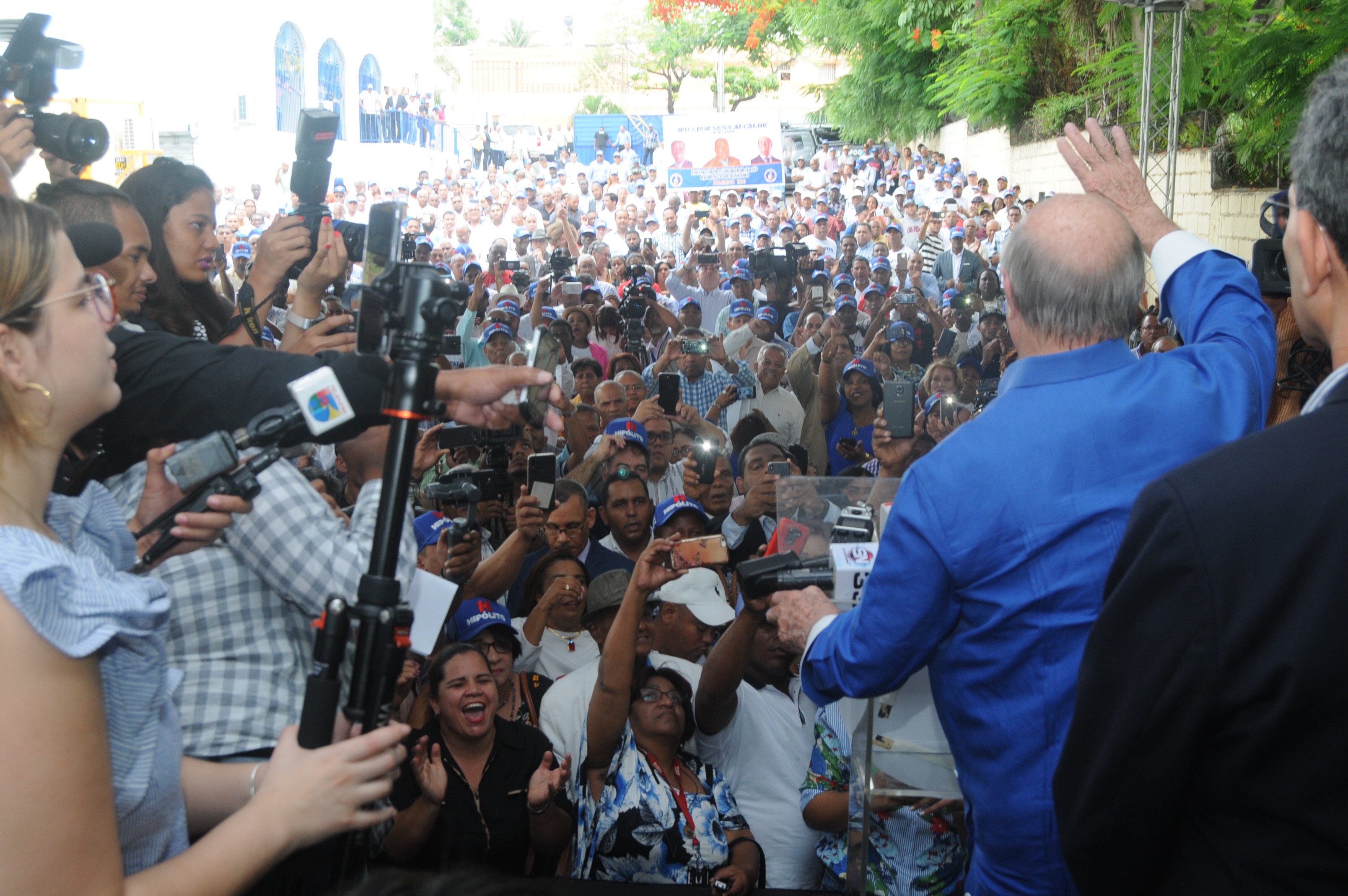 Hipólito Mejía reitera su decisión de luchar por sacar al PLD del gobierno