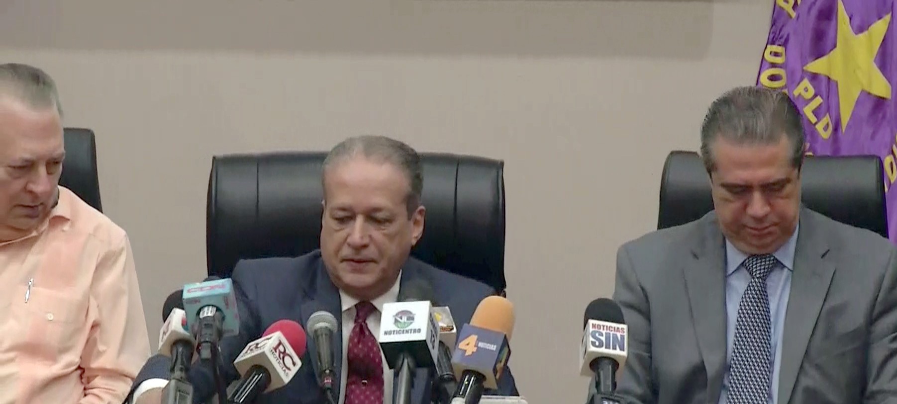 24 miembros del comité político exhortan Leonel a someterse a disciplina de organismos del PLD