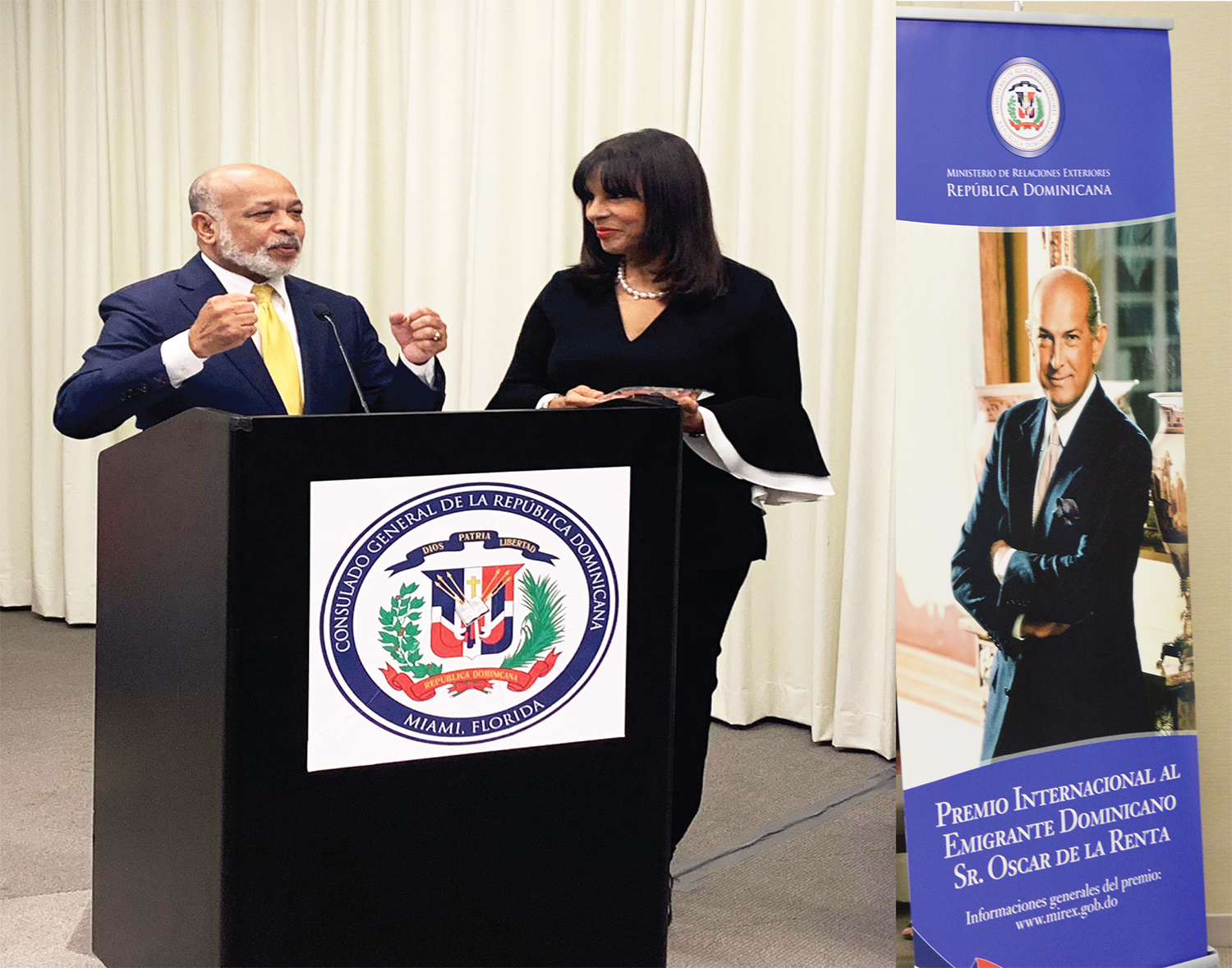 Consulado RD en Miami promueve Premio Internacional Oscar de la Renta