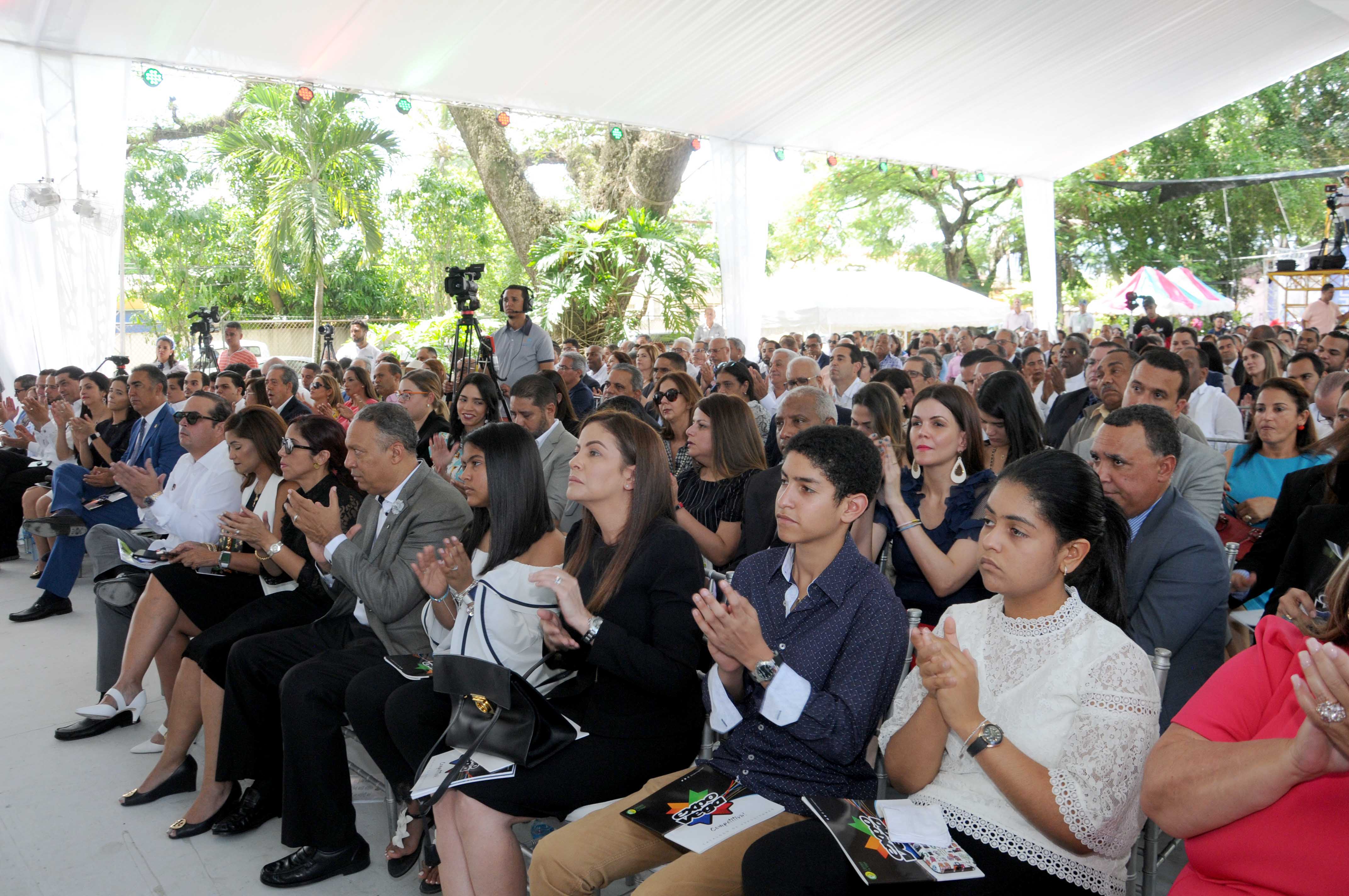 Inauguran Expo Vega Real 2019 dedicada a la competitividad