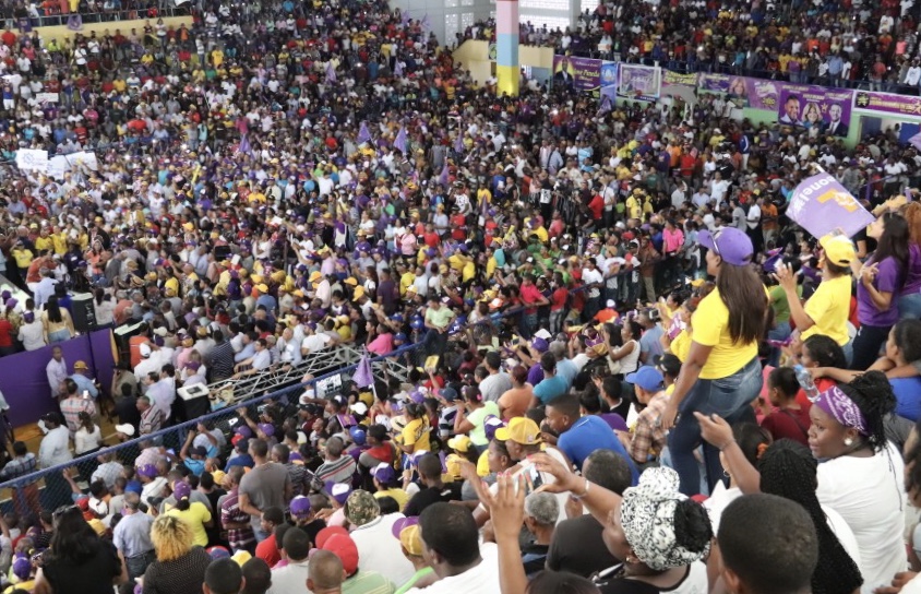 Leonel Fernández crearía fuentes de empleos en Pedernales y Barahona