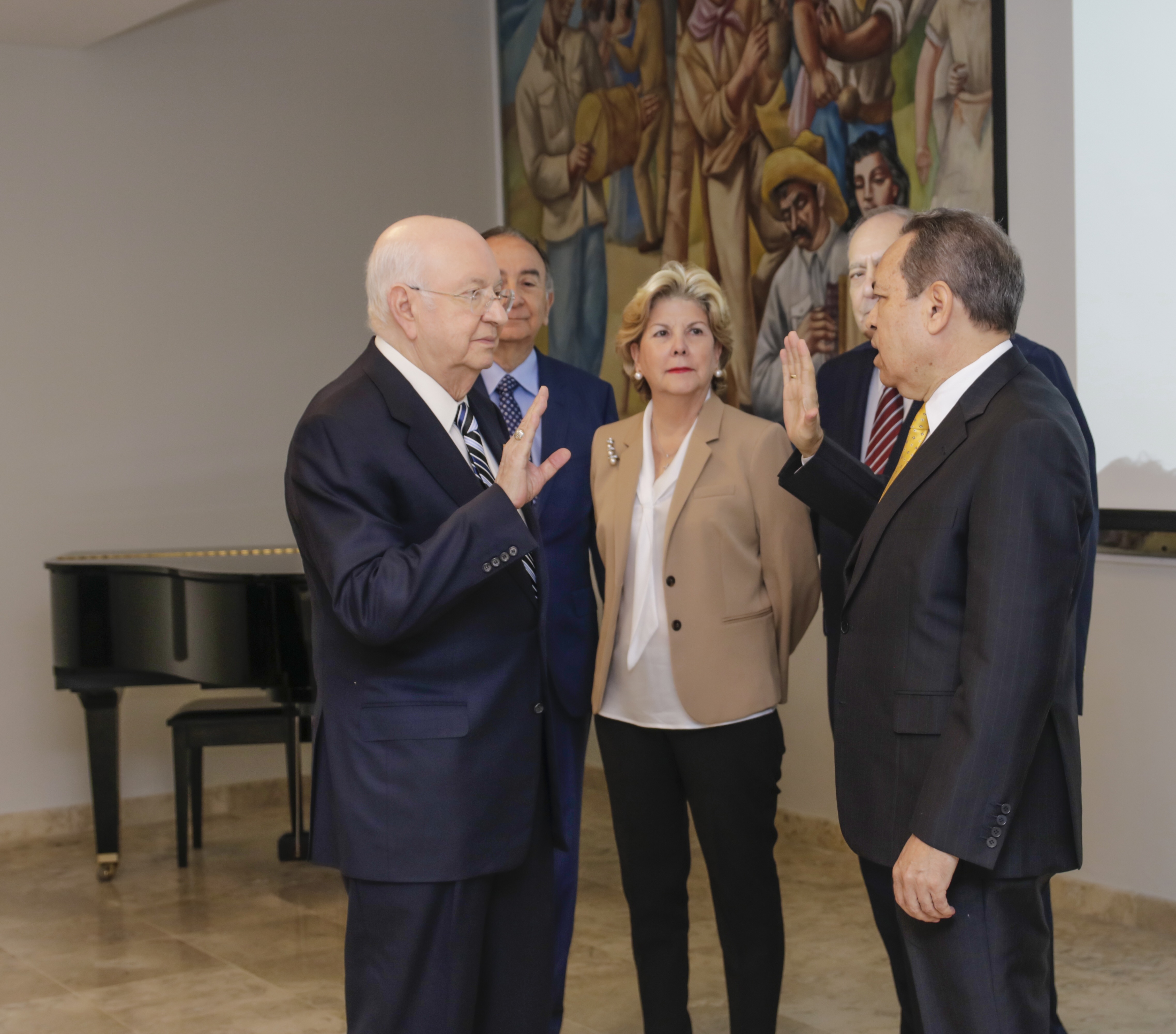 Herrera Pellerano preside nuevo consejo de APEC