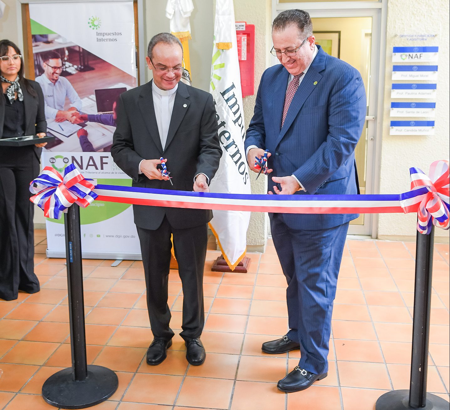 DGII y PUCMM lanzan núcleos de apoyo fiscal y contable