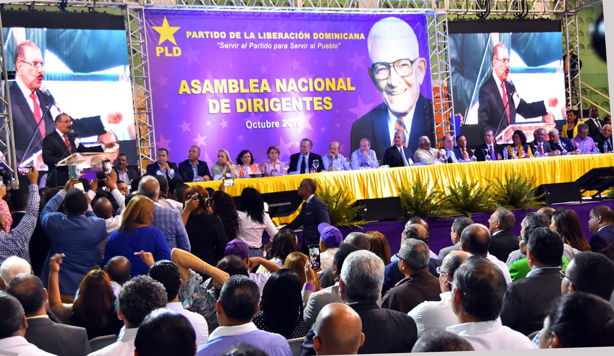 Danilo Medina: Los que se quieran quedar de corazón que se queden