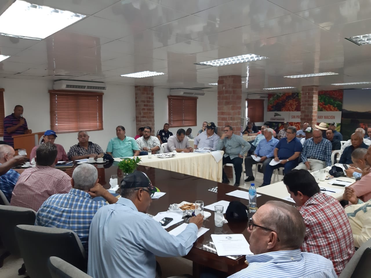 Productores retoman lucha por precio justo de la leche