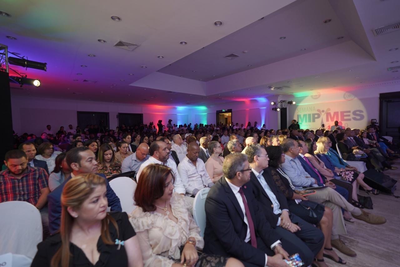 MICM anuncia tres nuevos mecanismos para financiar emprendedores y mipymes en 2020