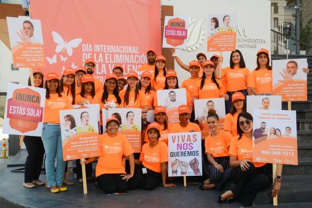 Mujeres del MICM firme contra violencia de género