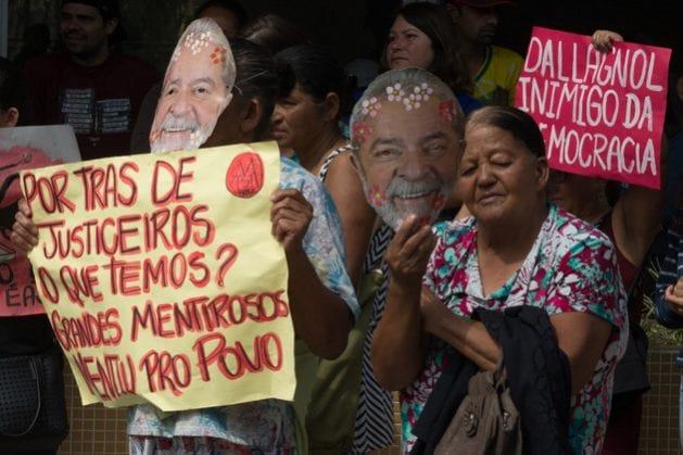 Justicia de Brasil deja libre a Lula da Silva