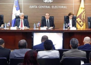 JCE conoce cambio de nombre del PTD por el de Fuerza del Pueblo