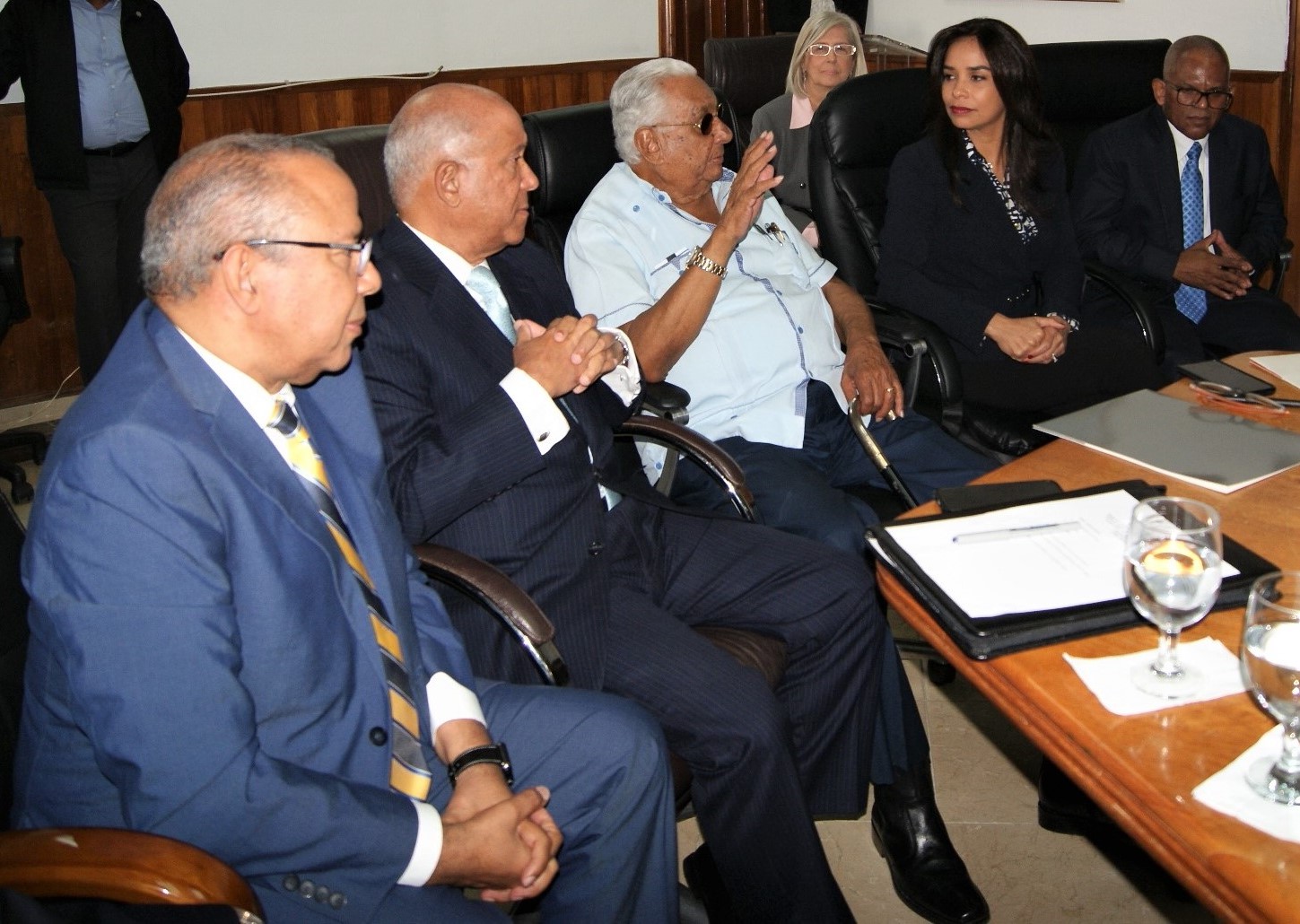 Buscan establecer marbete de seguro digital