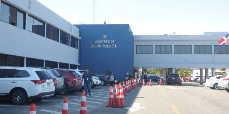 Ministro de Salud: "Población no debe alarmarse por el coronavirus"