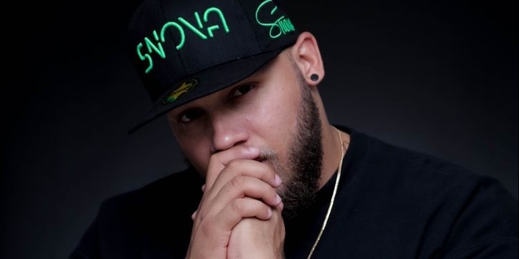 Snova muestra su versatilidad en “Persona a persona remix”