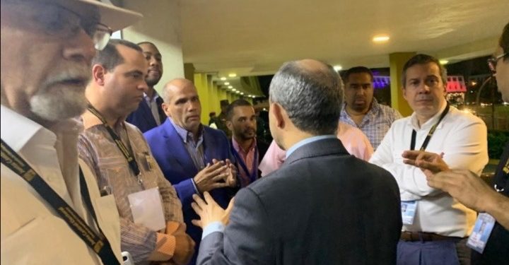 Partidos denuncian técnicos JCE manipulan equipos de votación sin presencia de delegados