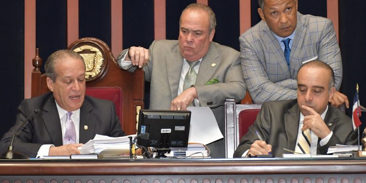 Senado aprueba en dos lecturas proyecto de ley de garantías mobiliaria