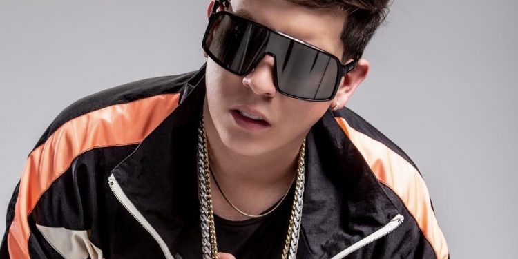 Towy toca suelo dominicano con su “Dembow” junto a Kiko El Crazy