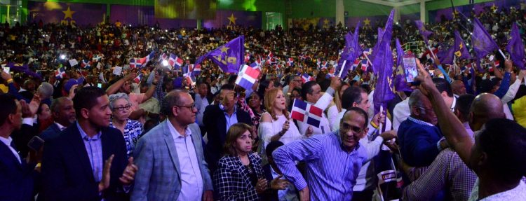 Asamblea de dirigentes del PLD manifiesta respaldo a Danilo Medina