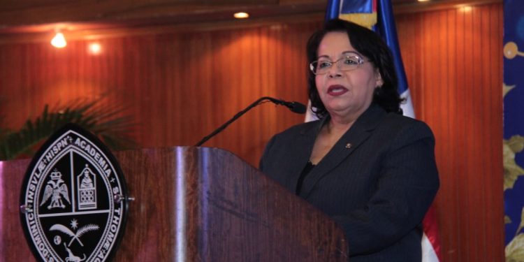 Rectora dice científicos de la UASD impulsan el desarrollo de RD