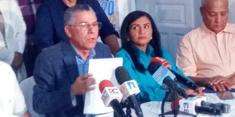 Manuel Jiménez insiste persiguen a sus seguidores en SDE