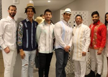 El Faraón se luce en Miami con sus nuevos diseños de chacabanas para el trópico