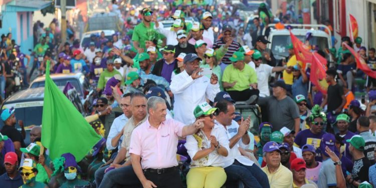 Gonzalo Castillo promete llevar más bienestar a región este
