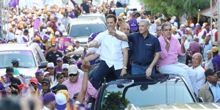 Gonzalo Castillo promete consolidar el turismo en Puerto Plata