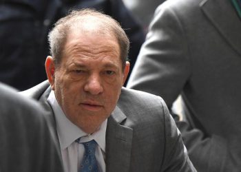 Harvey Weinstein encontrado culpable de violación sexual criminal