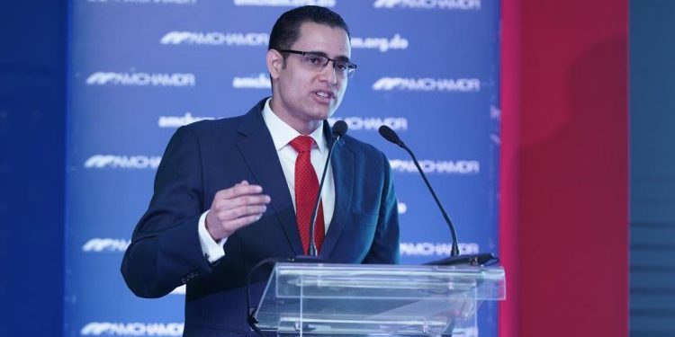 Ministro Juan Ariel Jiménez habla de las bondades del desarrollo sostenible