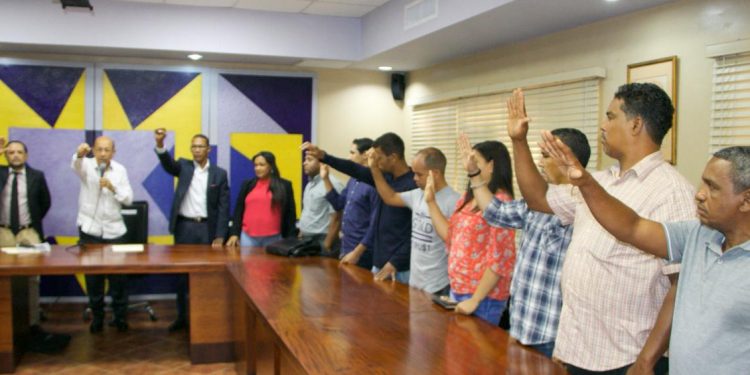 Integrantes del movimiento Primer Voto con Leonel regresan al PLD