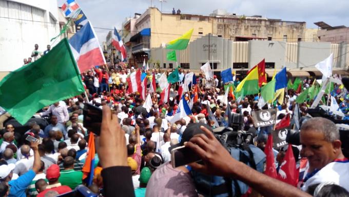 Coalición de trece partidos condiciona participación en elecciones municipales