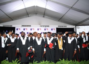 88 prospectos del béisbol se gradúan de bachilleres para no quedarse atrás