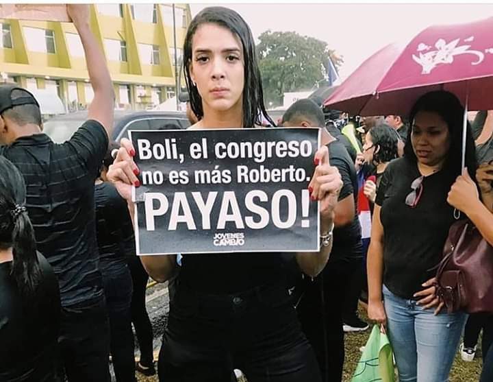 Protestas en plazas tribunas para libertad de expresión