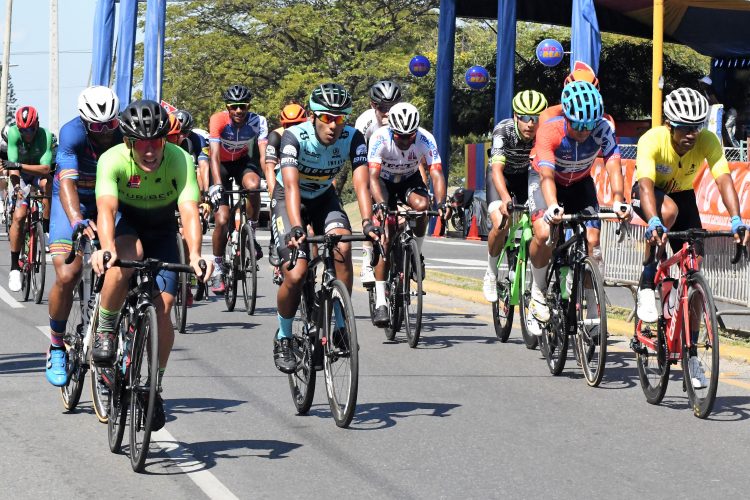 Ismael Sánchez se coronó este domingo gran campeón de la Vuelta Ciclista