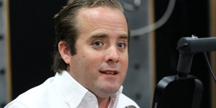 Paliza descarta reforma constitucional para fijar fecha elecciones municipales