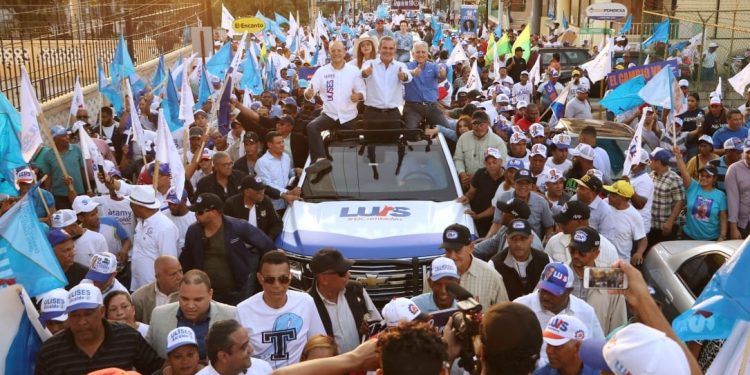 Abinader apoya candidatos a alcaldes del PRM en Santiago, San Francisco y Salcedo