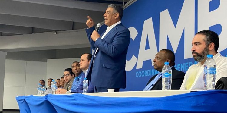 Chu Vásquez recuerda que elecciones se ganan en los centros de votaciones