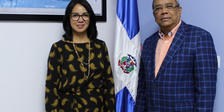 CNCCMDL se interesa por acciones de AMCHAMDR y BHD León para la sostenibilidad climática y ambiental