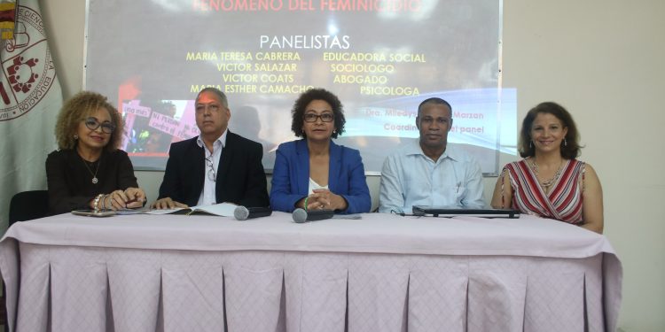 Facultad de Ciencias de la Educación inaugura seminario  Mujer y Educación