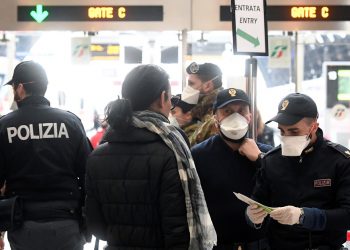 Italia se defiende con uñas y dientes del coronavirus Covi-19