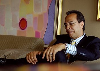 Frente a COVID-19, cuatro Premios Nacionales de Literatura llaman proclamar la poesía