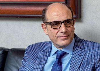 Economista De Ramón: “Si no hubiese caído el precio del petróleo, nuestra situación fuera de pánico”