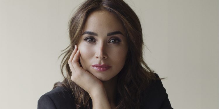 Májida Issa presentará los Premios Platino Xcaret